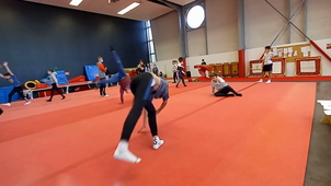 Acrosport 3ème O1 M2.mp4