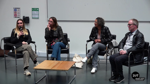 Table ronde sur les présentations des métiers de la communication.mp4